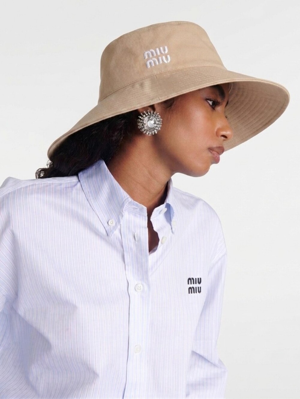 🔥NEW‼️✨️ MIU MIU ✨️ Tan Beige Wide Brim Hat w. White Logo - Women Men Unisex - Picture 8 of 15